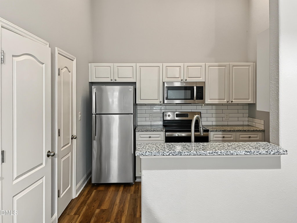 1936 Parkside Village Drive - Photo 3