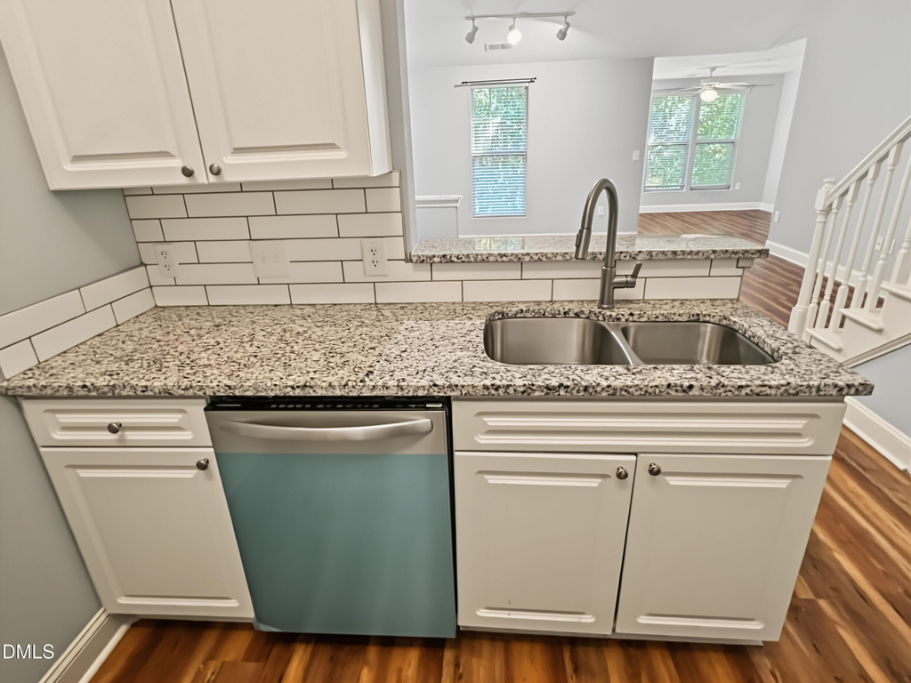 1936 Parkside Village Drive - Photo 5