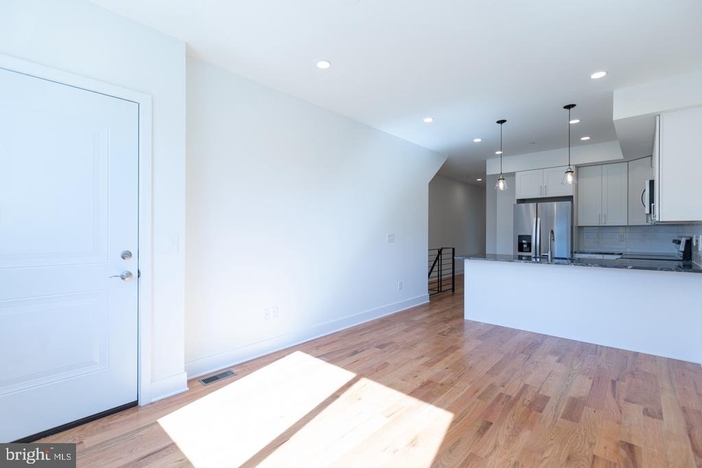 507 W Norris Street - Photo 2