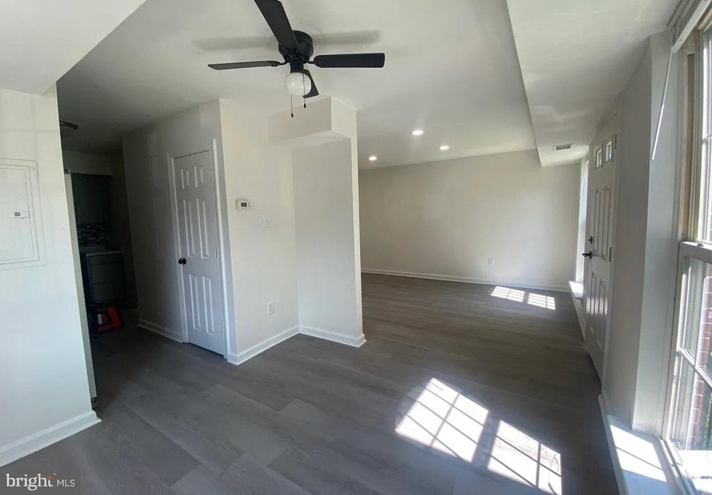 1006 Middleton Place - Photo 3