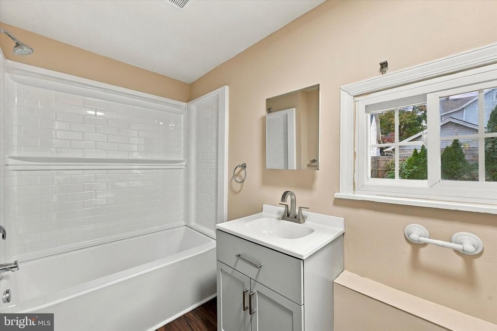 18 Spring Street - Photo 11