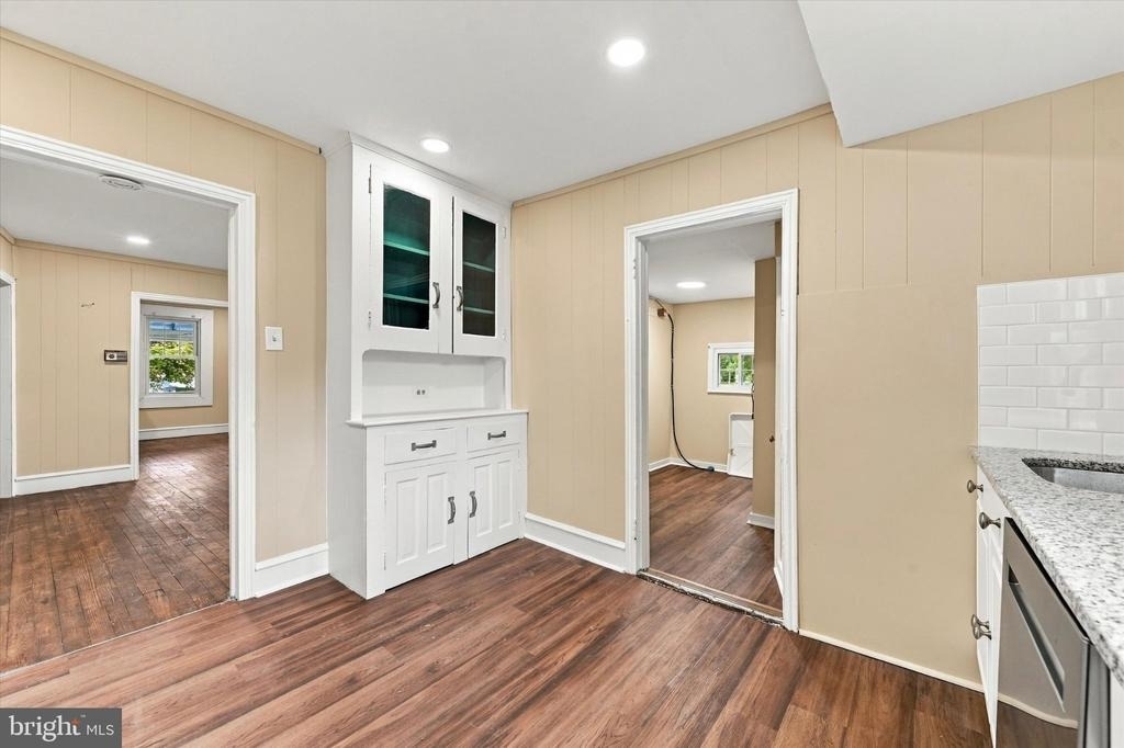 18 Spring Street - Photo 9