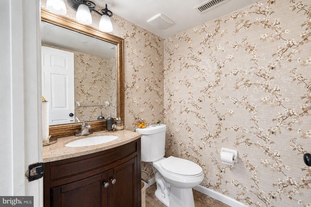 1101 Julian Drive W - Photo 23