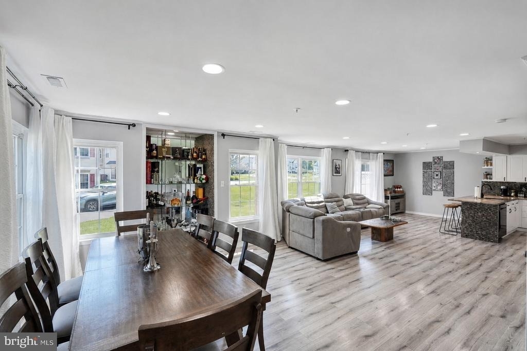 1101 Julian Drive W - Photo 7