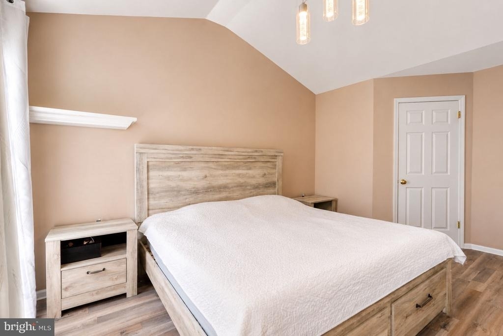 1101 Julian Drive W - Photo 25