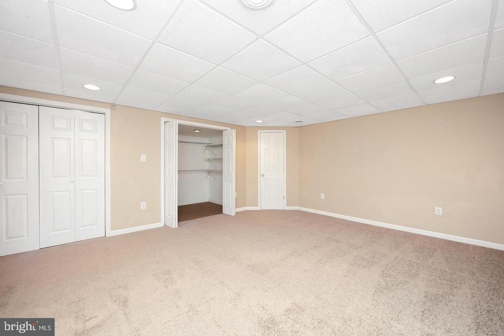 302 Allens Lane - Photo 29