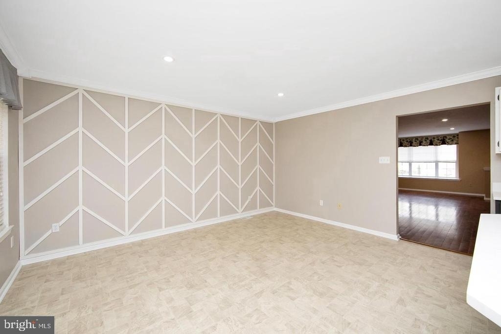 302 Allens Lane - Photo 14
