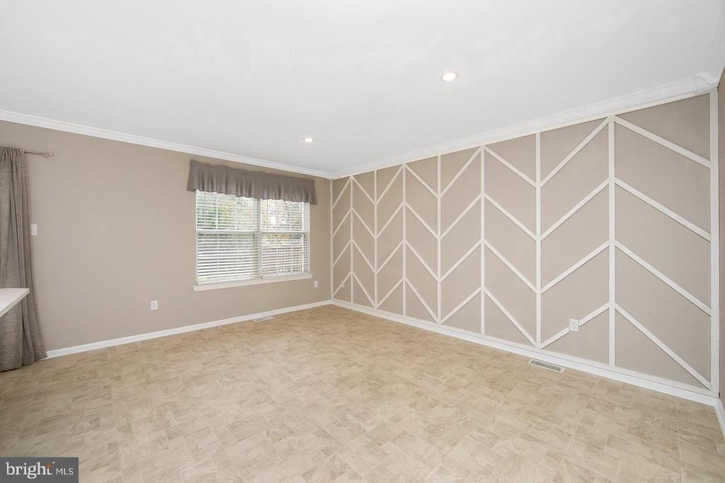 302 Allens Lane - Photo 13