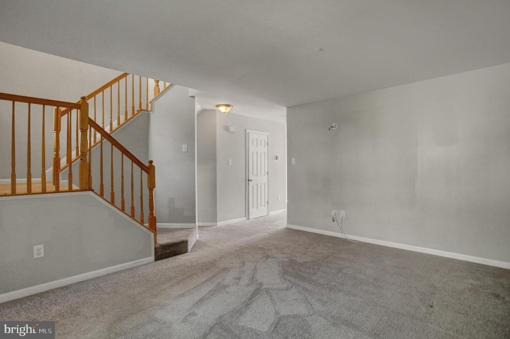 1153 Lindsay Lane - Photo 10