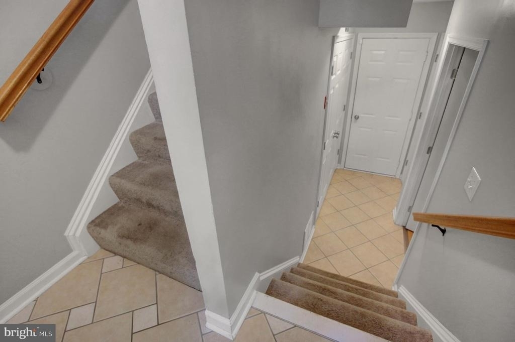 1153 Lindsay Lane - Photo 3