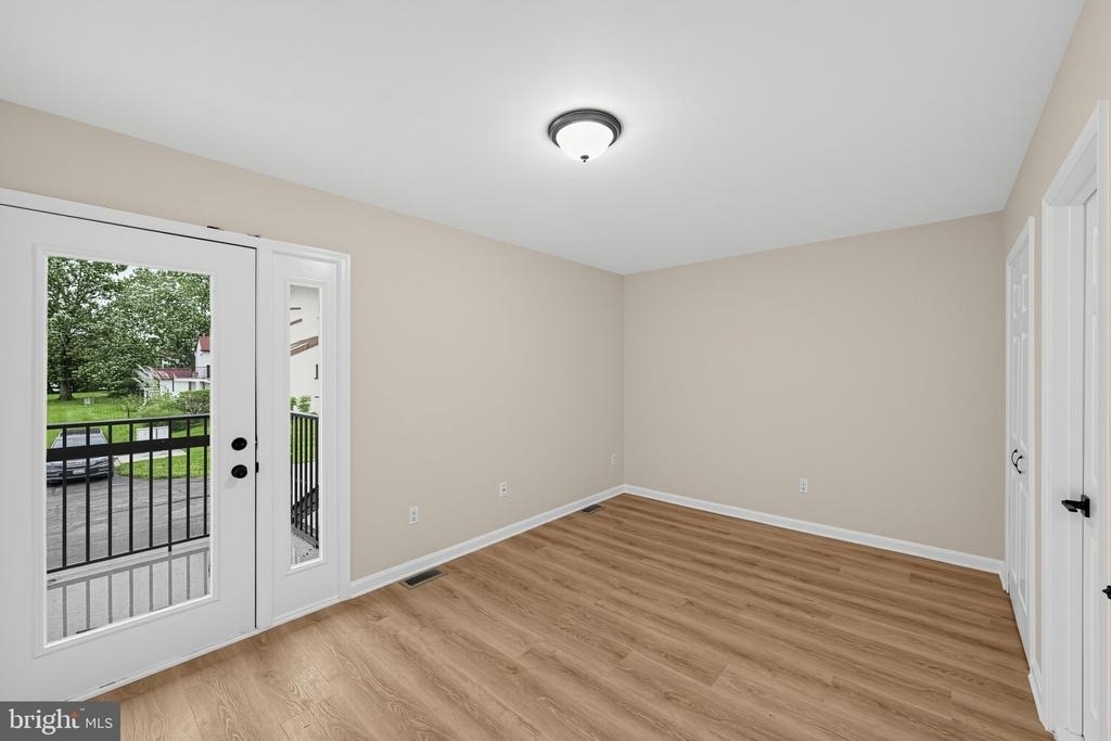 7 Queen Victoria Way - Photo 23