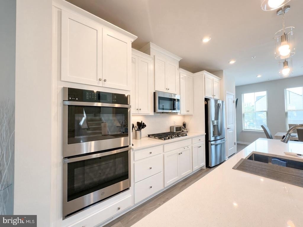 7012 Gladebrook Road - Photo 9