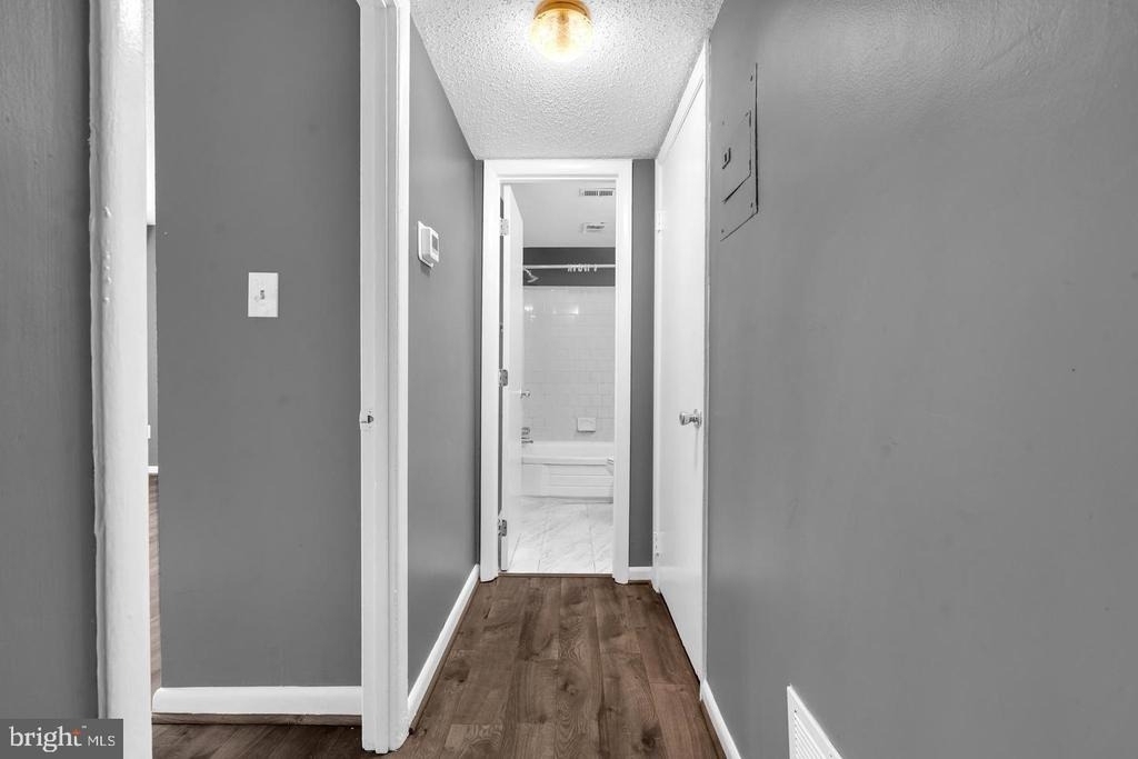 3011 Southern Avenue - Photo 4