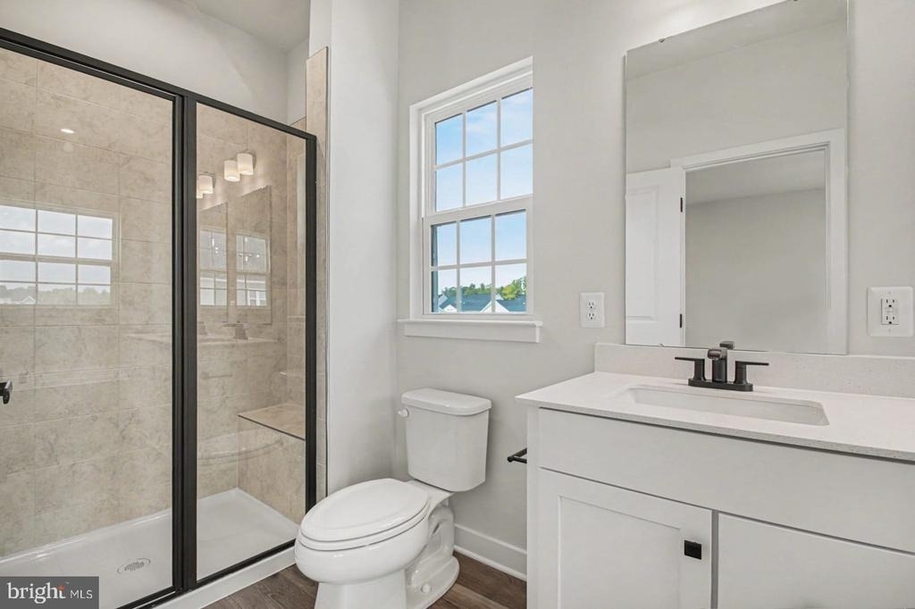 16100 Meadow Glenn Drive - Photo 14