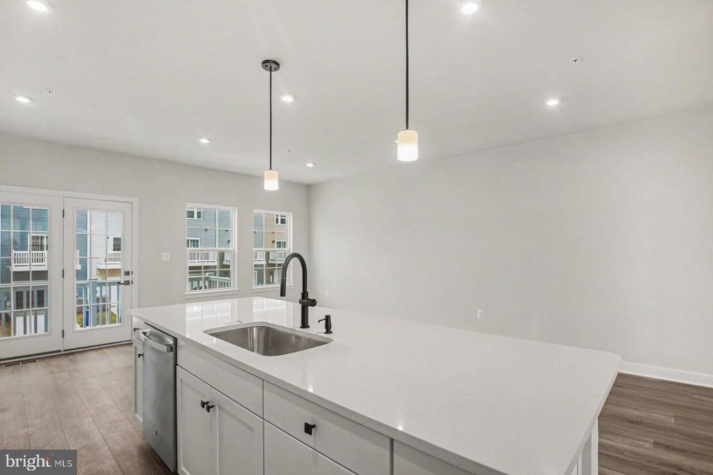 16100 Meadow Glenn Drive - Photo 6