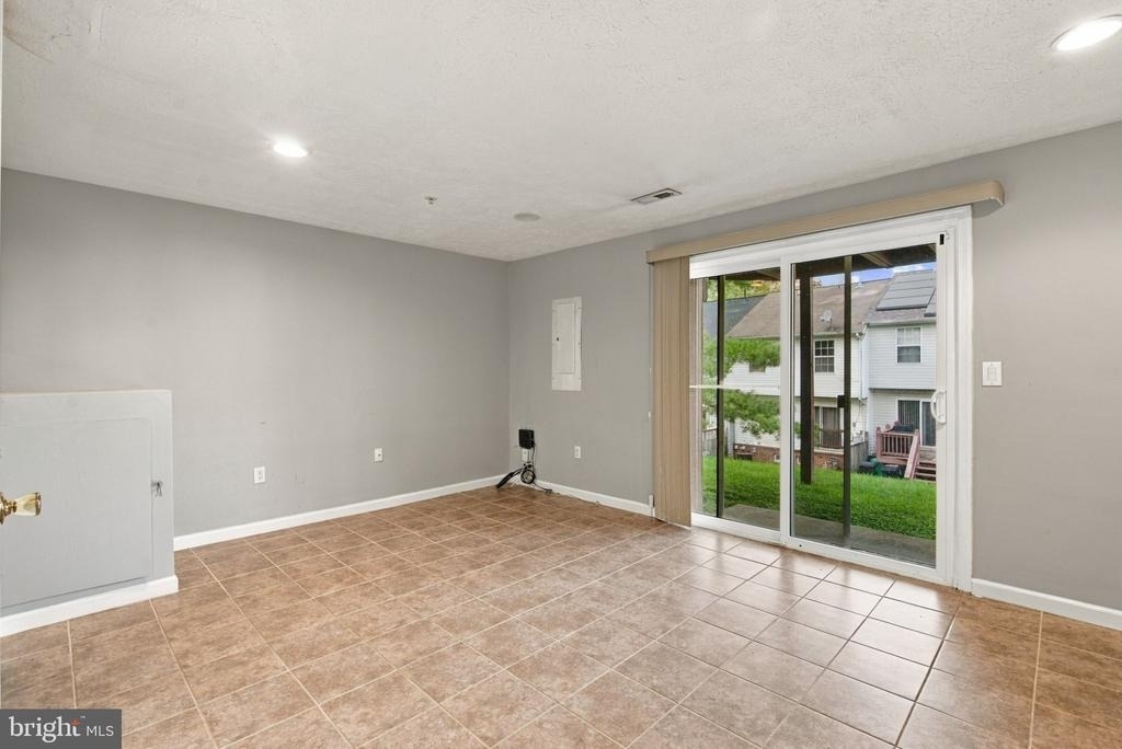 10907 Daniel Sim Court - Photo 23