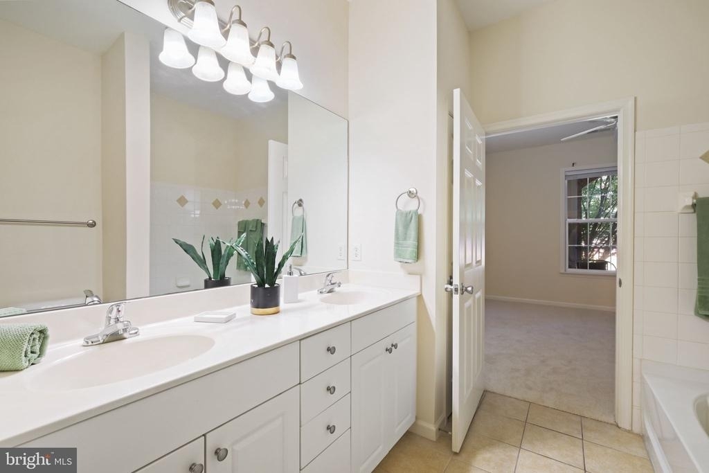 7 Booth Street - Photo 18