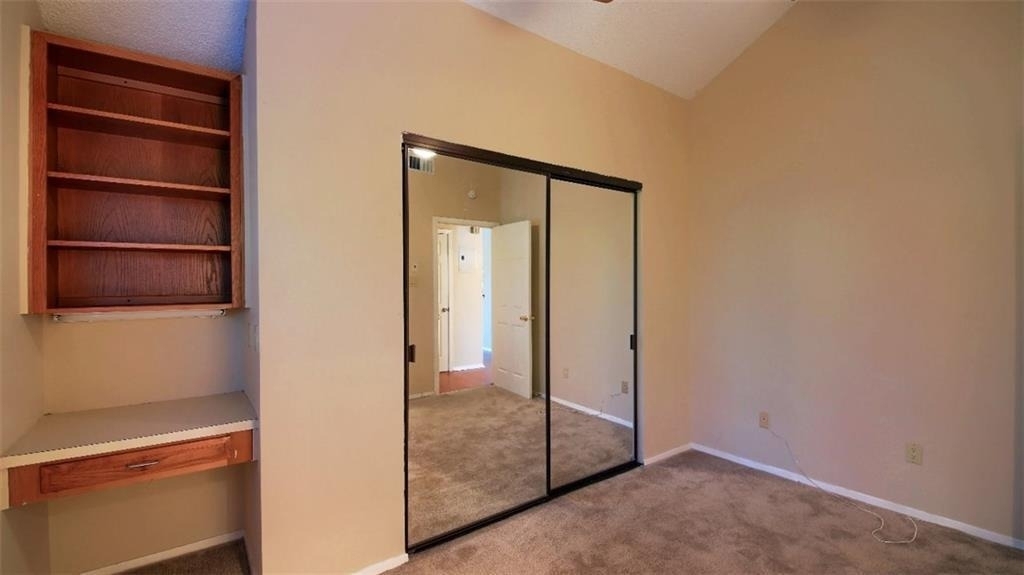 908 Poplar St - Photo 4