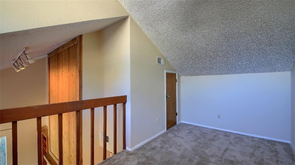 908 Poplar St - Photo 9