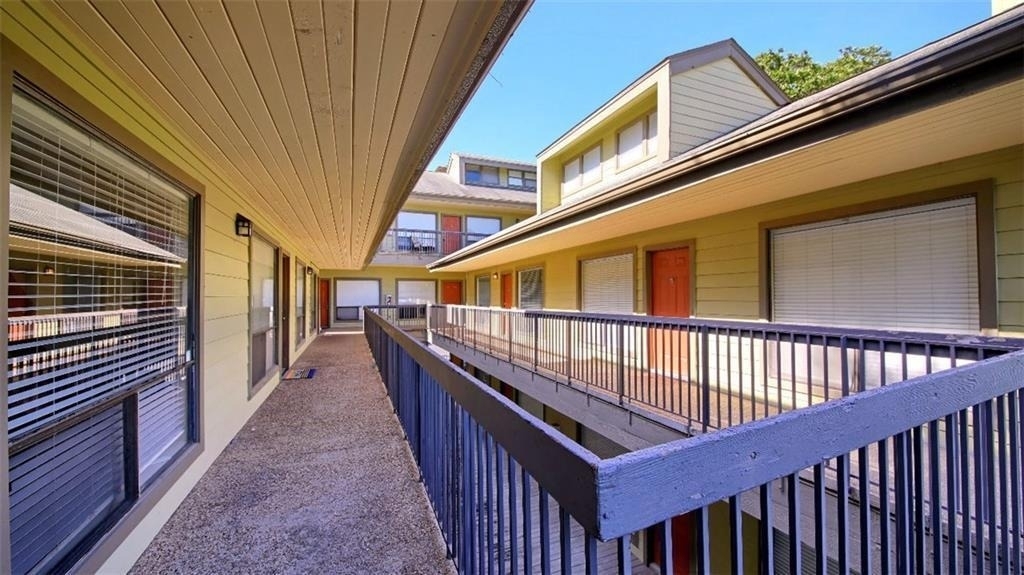 908 Poplar St - Photo 12