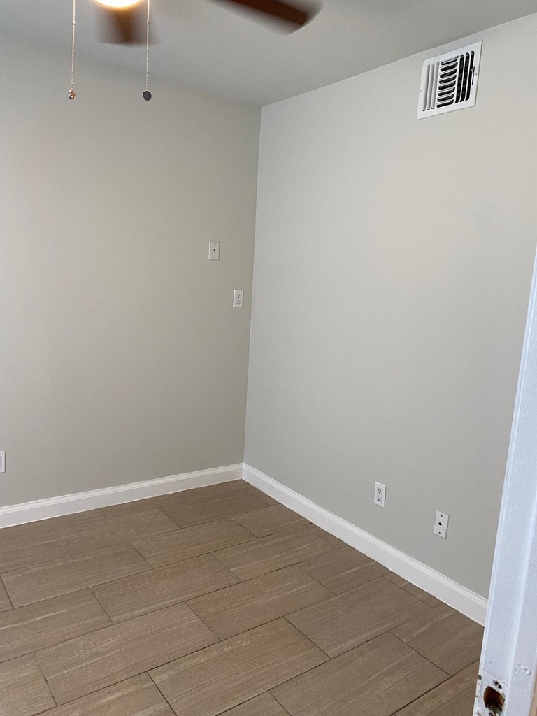 8017 Gessner Dr - Photo 10