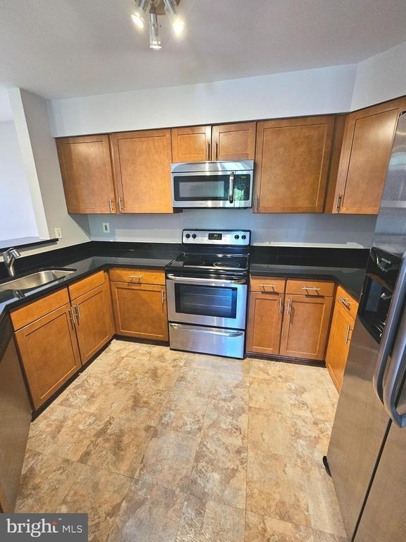 7928 Mayfair Circle - Photo 3