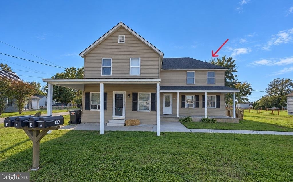 109 Caroline Avenue - Photo 0