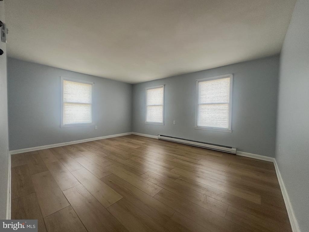 109 Caroline Avenue - Photo 2