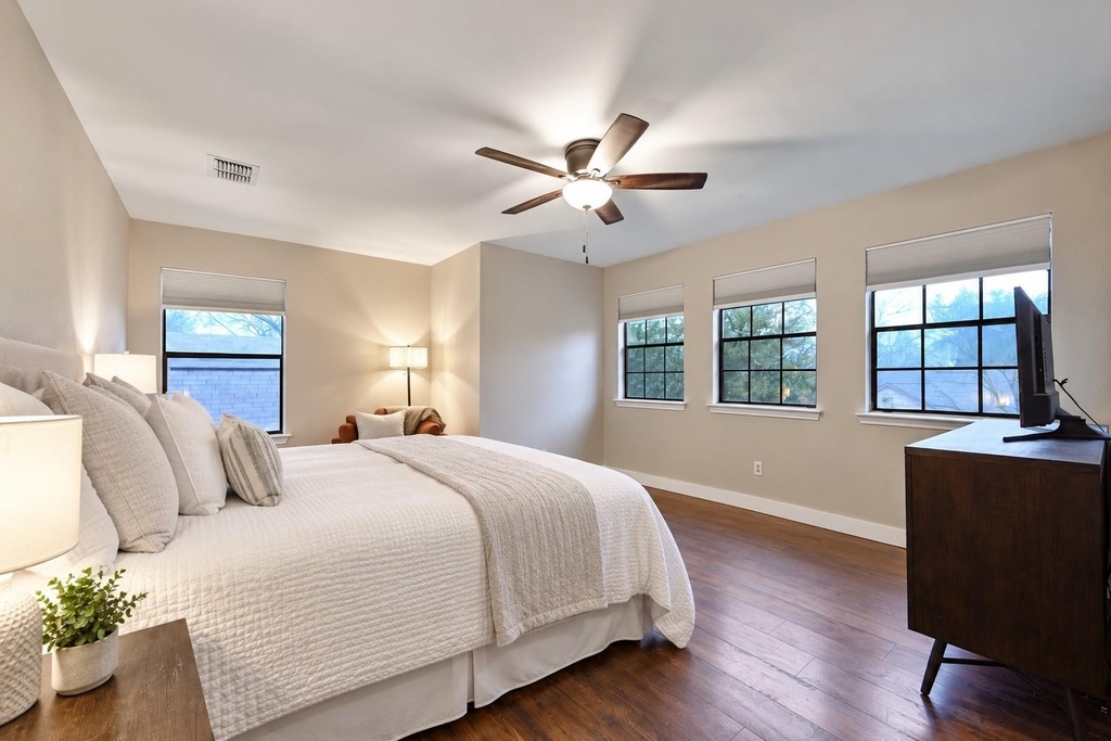 9906 Willers Way - Photo 11