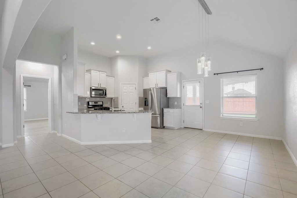 913 Medina Way - Photo 6