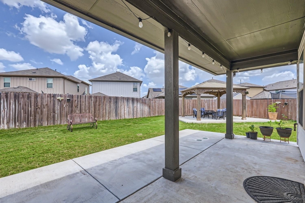 913 Medina Way - Photo 18