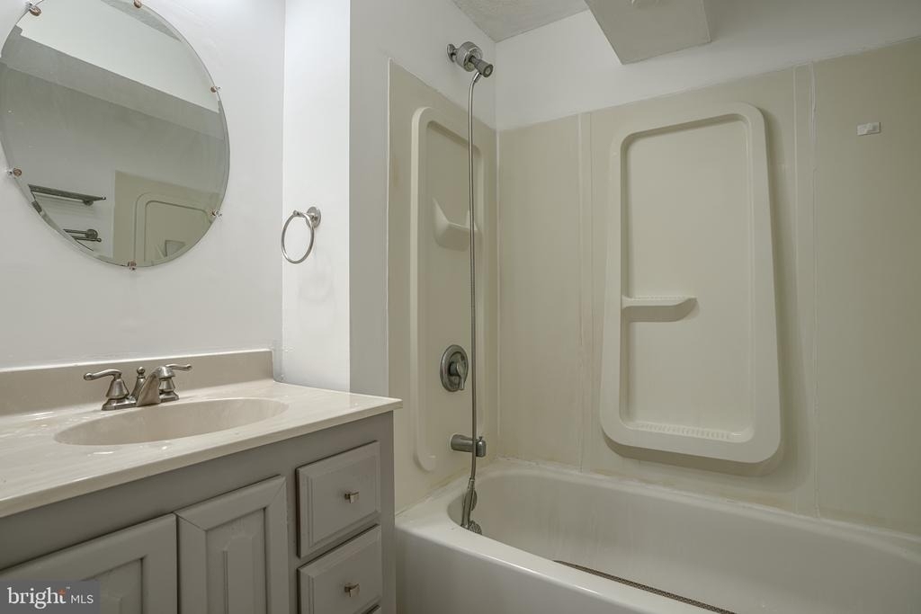 3831 Glenview Terrace - Photo 19