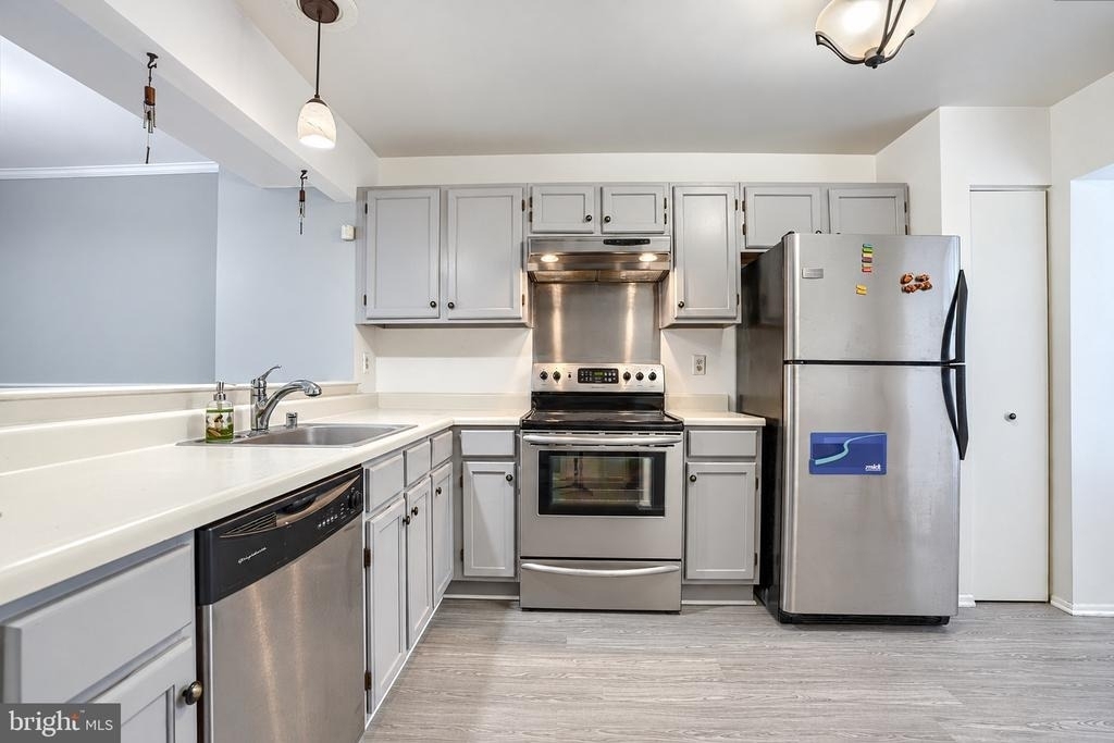 3831 Glenview Terrace - Photo 3