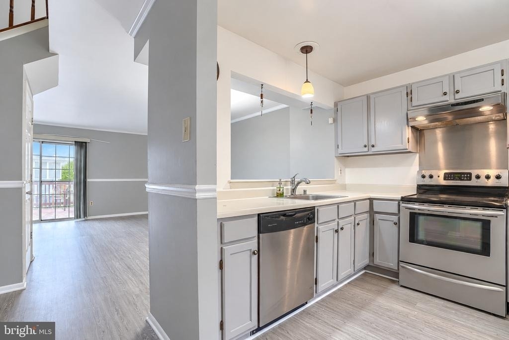 3831 Glenview Terrace - Photo 2