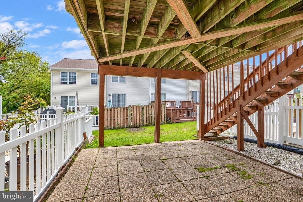 3831 Glenview Terrace - Photo 24
