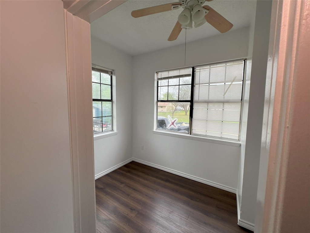 504 East St - Photo 13