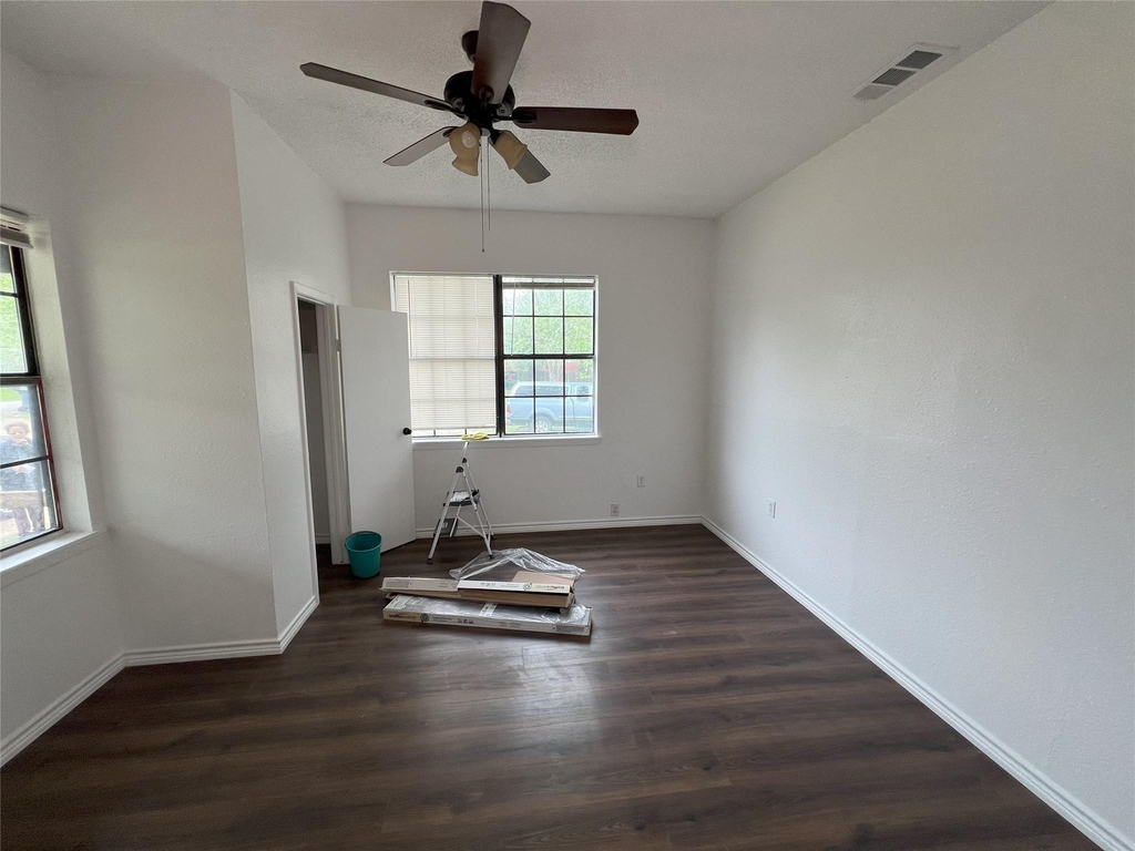 504 East St - Photo 15