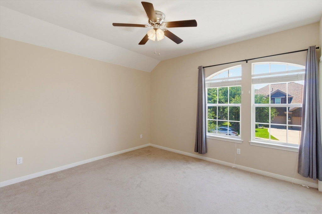 1511 Rimstone Dr - Photo 33