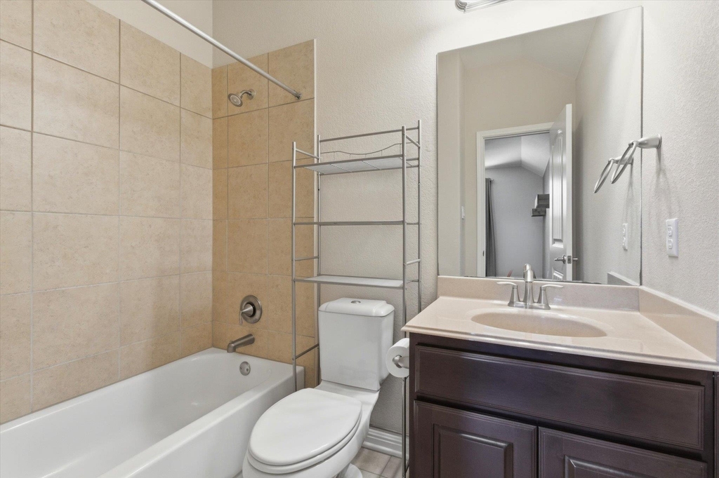 1511 Rimstone Dr - Photo 32