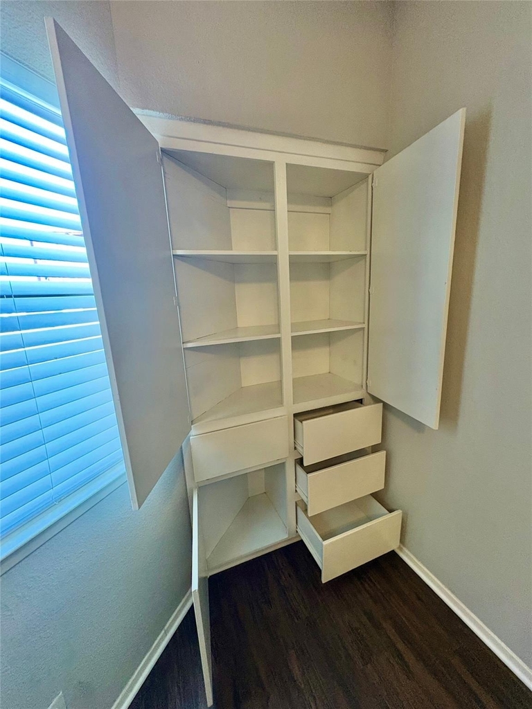 2818 Nueces St - Photo 8