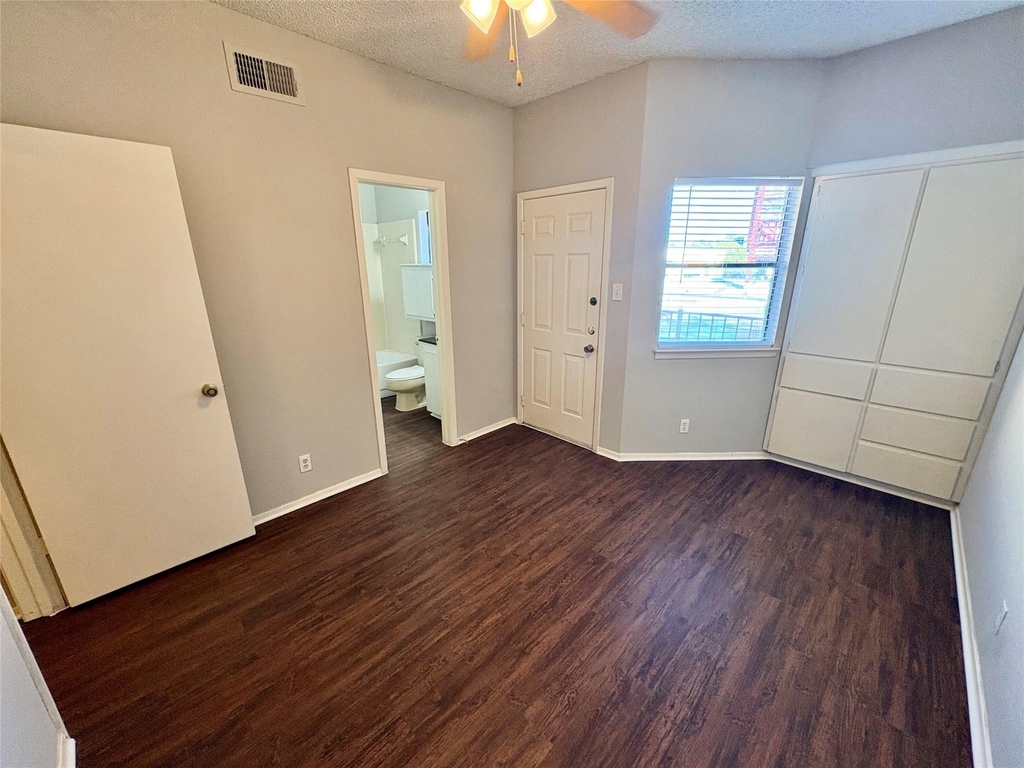 2818 Nueces St - Photo 7