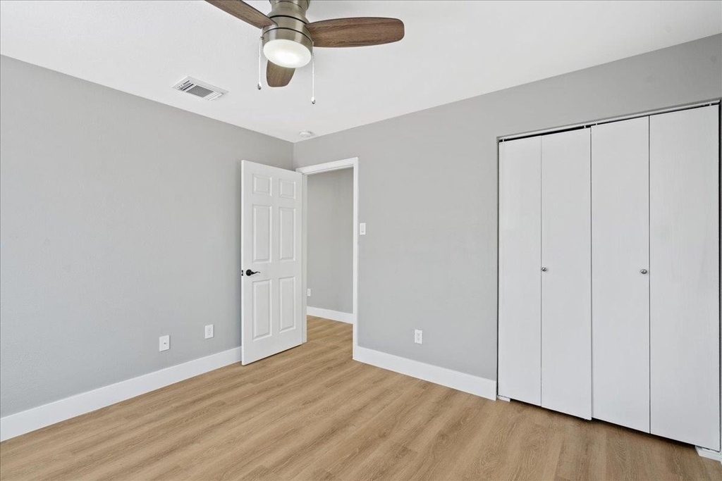 3107 E 13th St - Photo 12