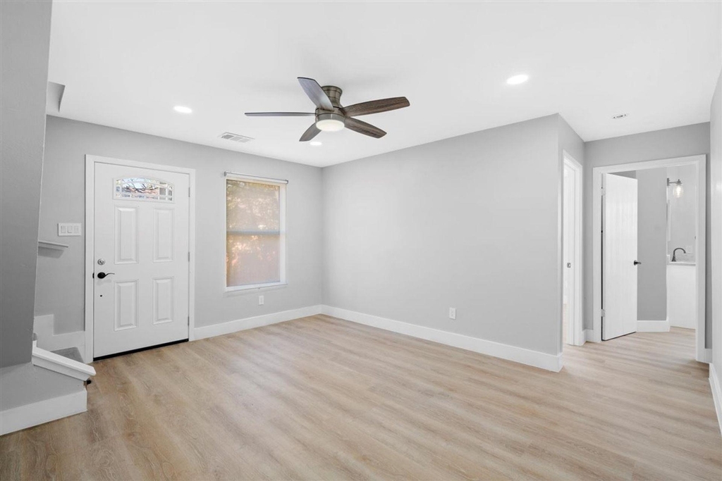 3107 E 13th St - Photo 42
