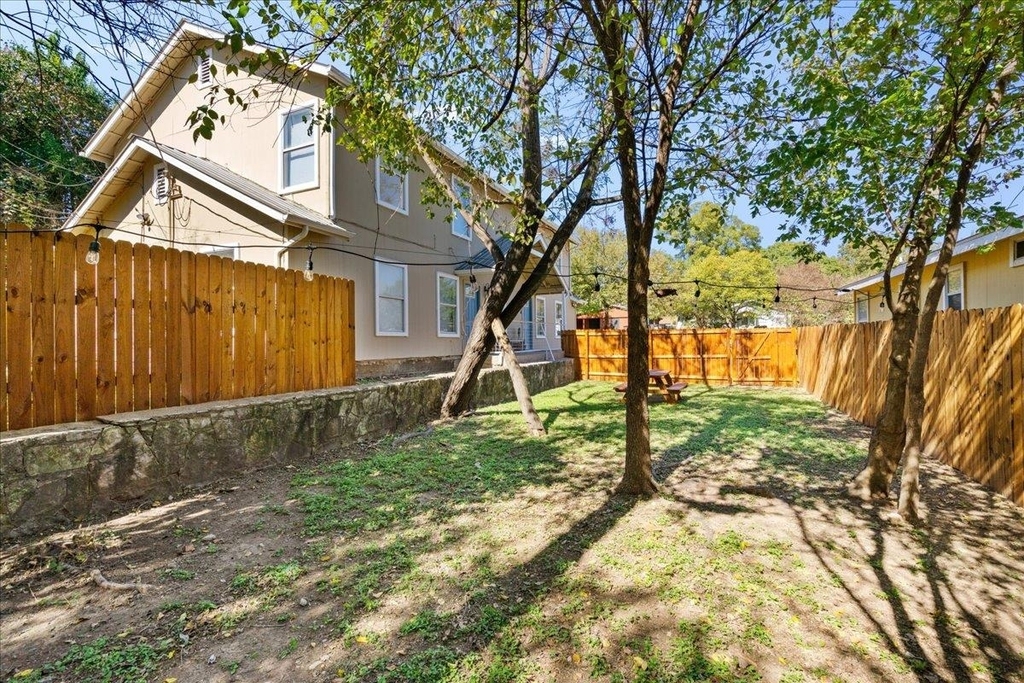 3107 E 13th St - Photo 25