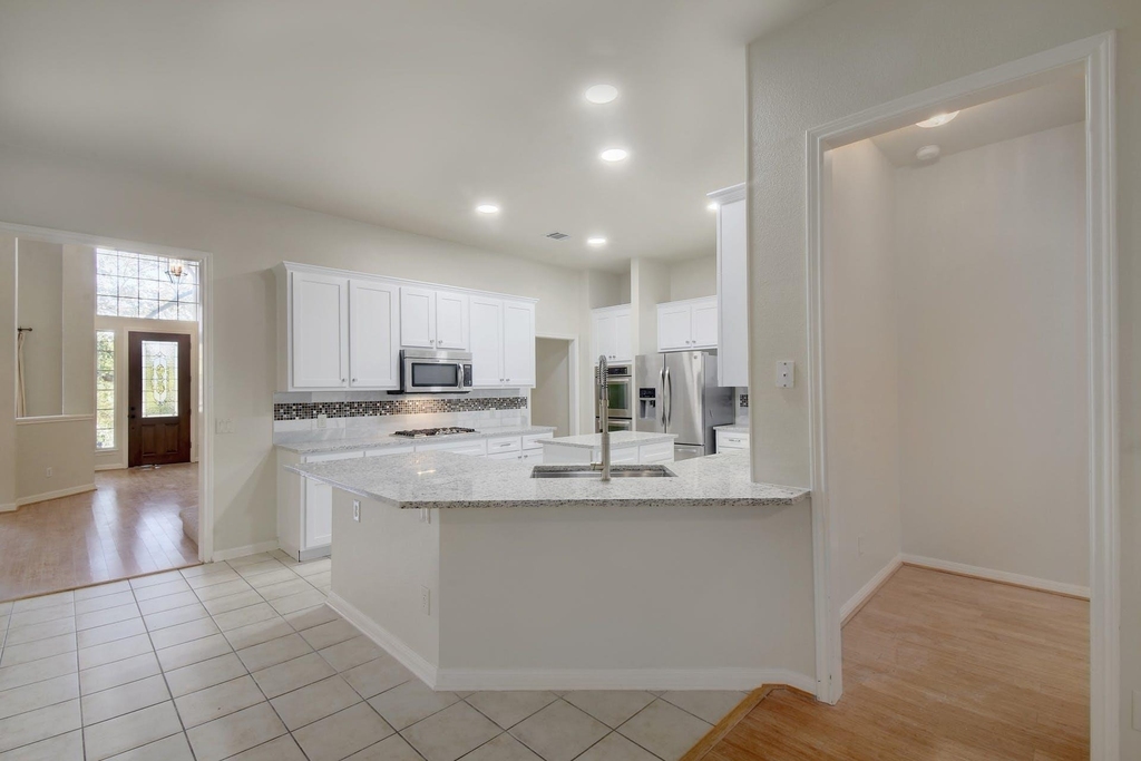 9704 Cinnabar Trl - Photo 8