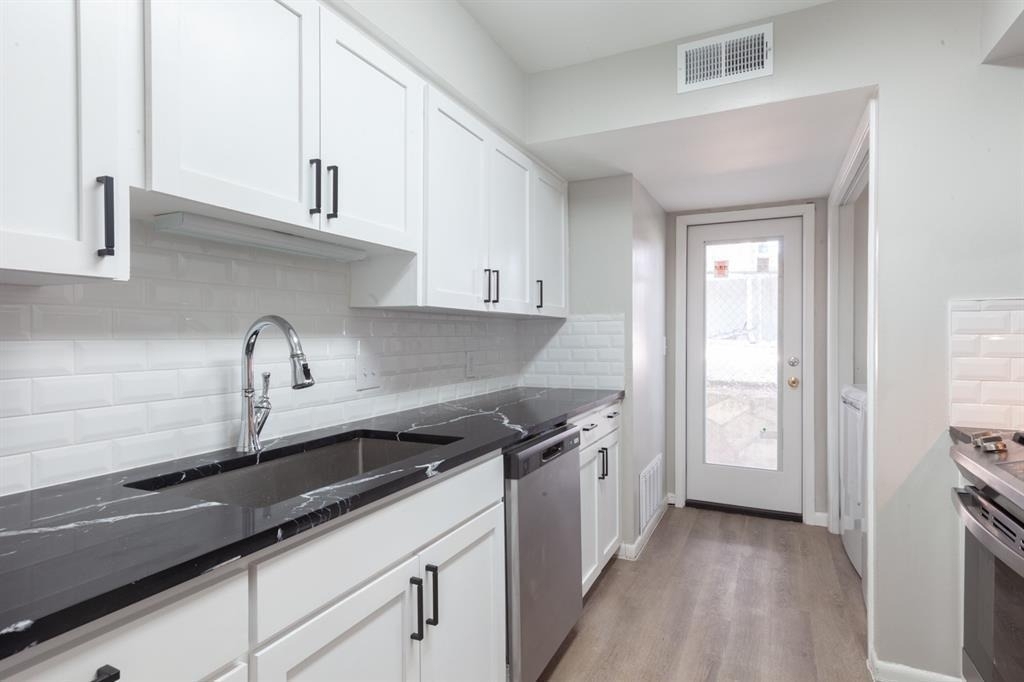 3405 Grooms St - Photo 12