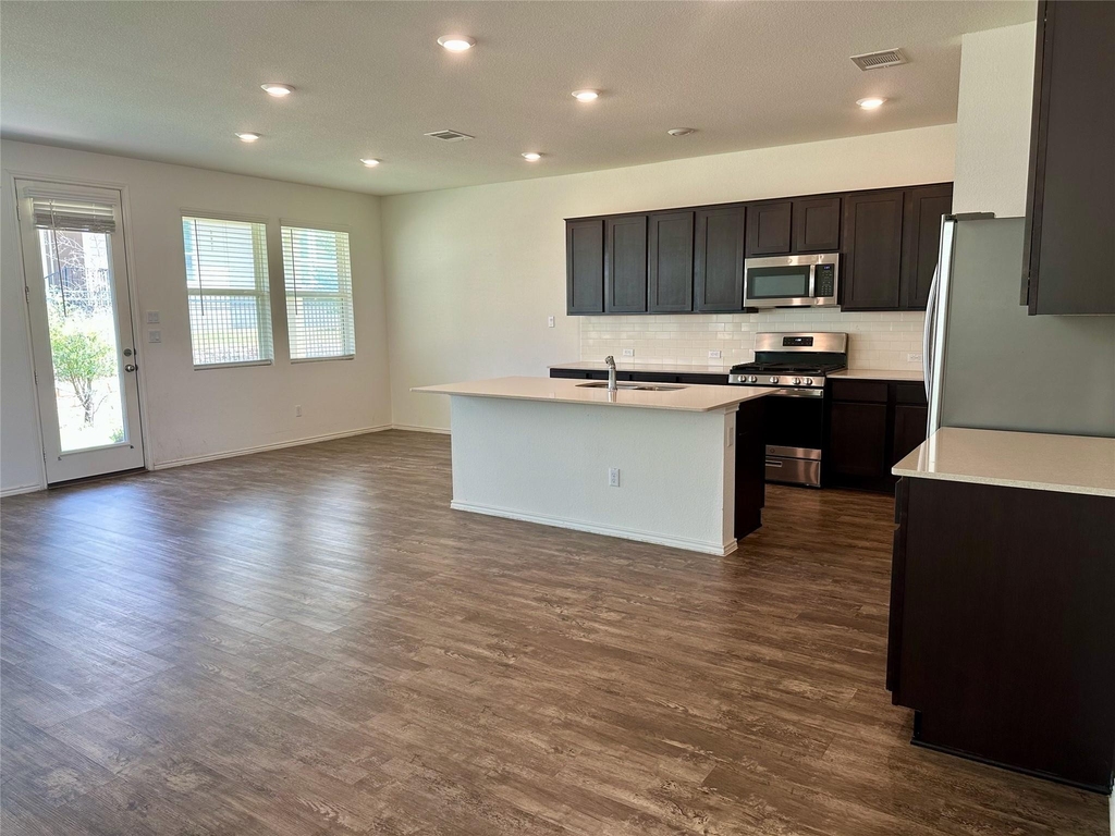 412 Montauk Loop - Photo 4