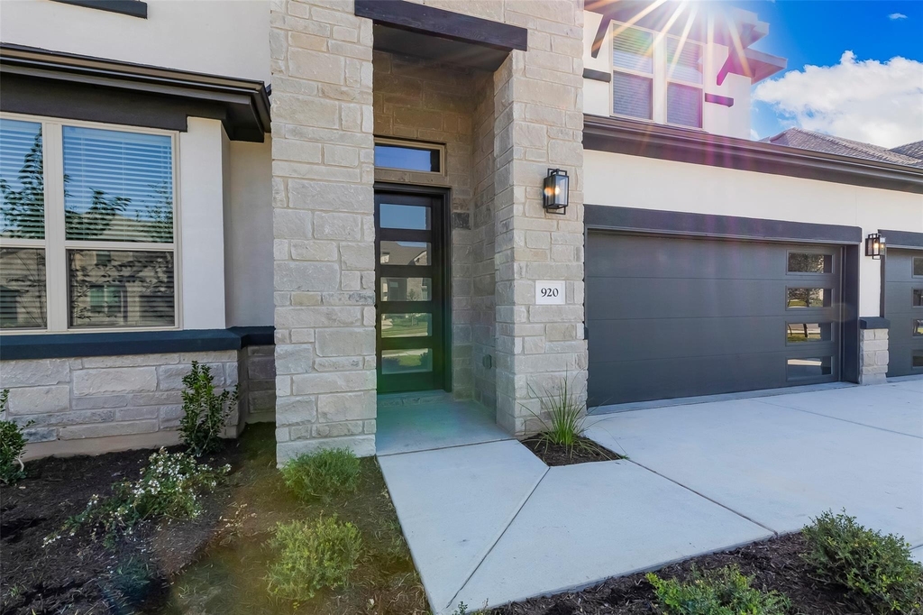 920 Old Garden Rd - Photo 3