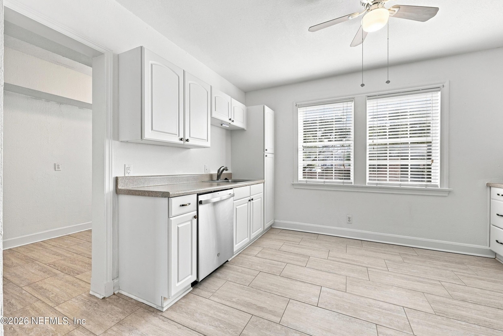 1504 Palm Avenue - Photo 4