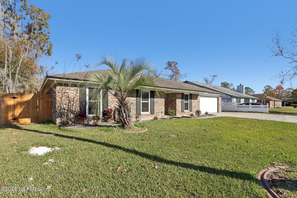 1854 Lakotna Drive - Photo 4